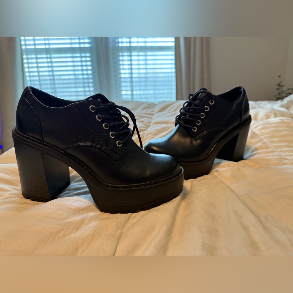 NEW Madden Girl Keeperr Oxford Platform Black Chunky Heel Boots Size 8.5